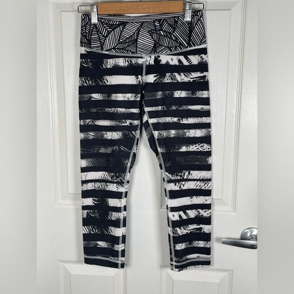 Lululemon | Shady Palms 🌴 Wunder Under Crop Leggings Size 6 - Picture 6 of 9